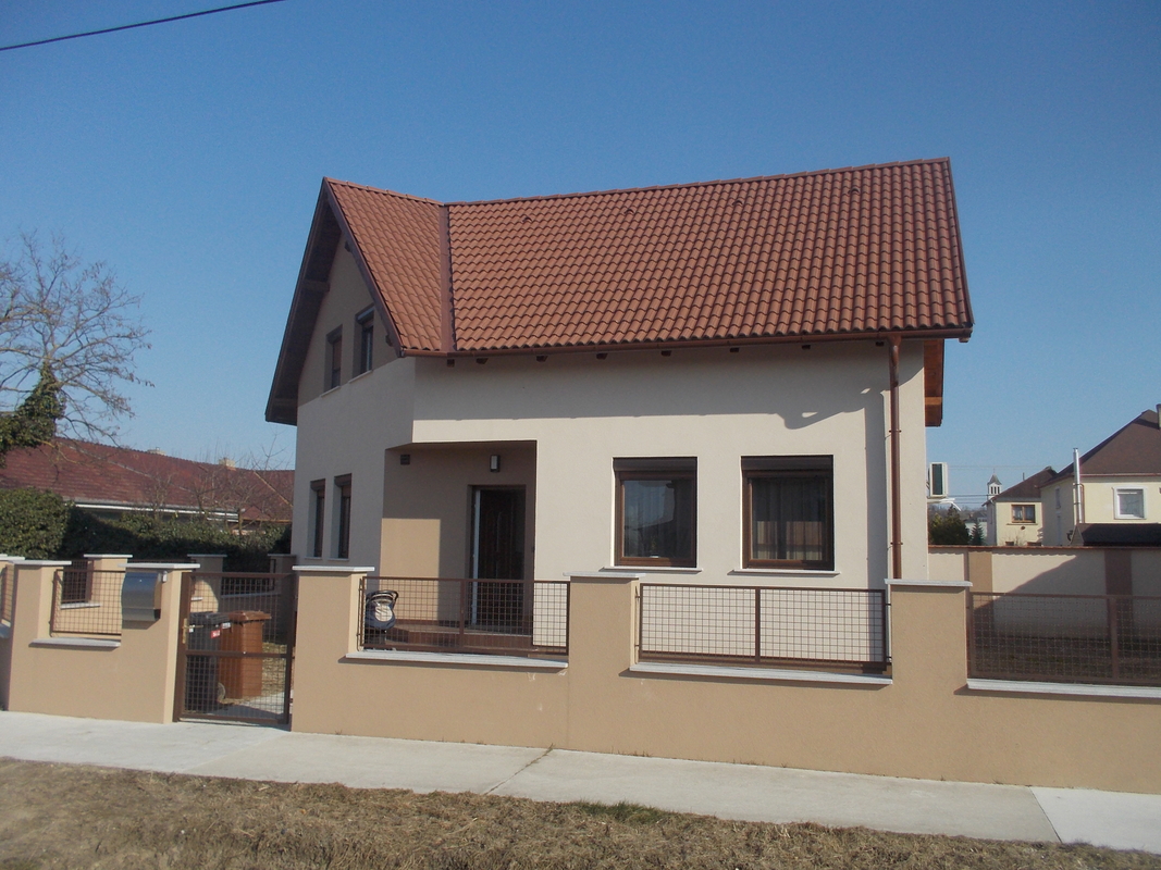 Győr-Ménfőcsanak, 2 lakásos ikerház Győr-Ménfőcsanak, 2 lakásos ikerház