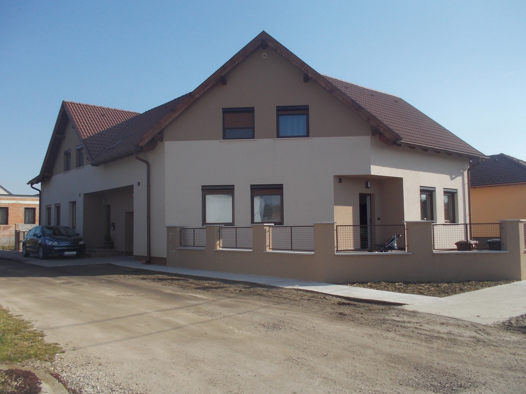 Győr-Ménfőcsanak, 2 lakásos ikerház Győr-Ménfőcsanak, 2 lakásos ikerház